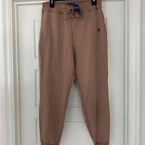 Women’s Abercrombie Joggers NWT!